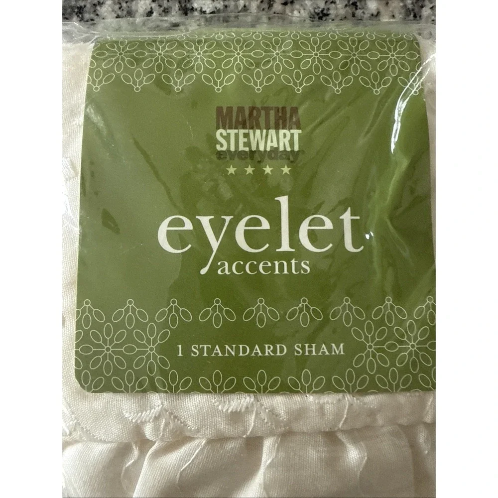 Martha Stewart One Standard Pillow Sham Eyelet‎ Accents Ivory Vintage